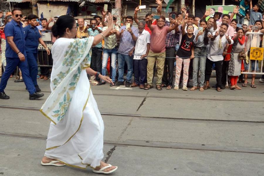 West Bengal CM Mamata Banerjee speaks at Bongaon rally after helicopter cancellation alleging political sabotage by BJP.