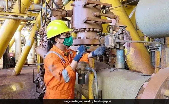 India's New Labour Law Implemented: 4-Day Workweek and 50% Basic Salary Rule Now in Effect