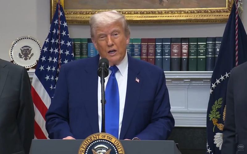 Trump Orders 'Permanent Pause' on Migration After D.C. Attack